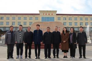 中國飼料工業(yè)協(xié)會常務(wù)副會長兼秘書長王宗禮帶隊蒞臨中農(nóng)穎泰參觀指導